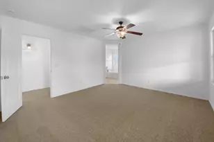 946 E Leslie Ave, San Tan Valley, AZ 85140 - Photo 4