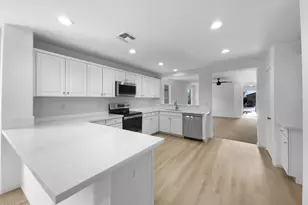 946 E Leslie Ave, San Tan Valley, AZ 85140 - Photo 8