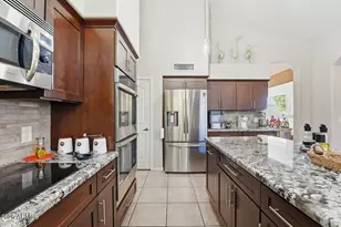 7150 W Dreyfus Dr, Peoria, AZ 85381 - Photo 14