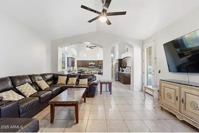 7150 W Dreyfus Drive, Peoria, AZ 85381 - Photo 18