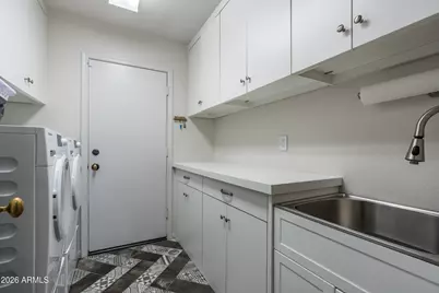 9378 E Topeka Drive, Scottsdale, AZ 85255 - Photo 18