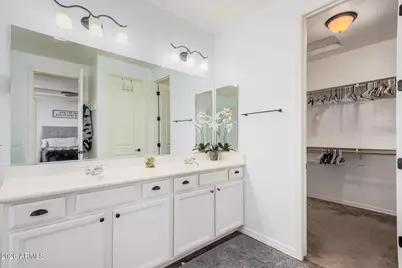 836 E Gary Lane, Phoenix, AZ 85042 - Photo 16
