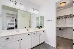 836 E Gary Ln, Phoenix, AZ 85042 - Photo 16