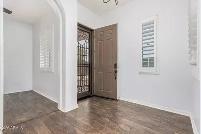 836 E Gary Lane, Phoenix, AZ 85042 - Photo 2