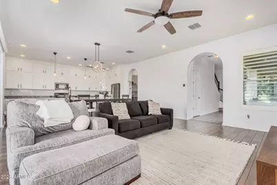 836 E Gary Lane, Phoenix, AZ 85042 - Photo 4