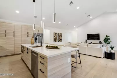 6323 N 10th Drive, Phoenix, AZ 85013 - Photo 16