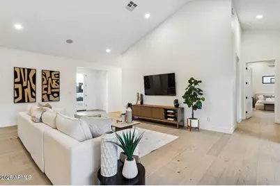 6323 N 10th Drive, Phoenix, AZ 85013 - Photo 6