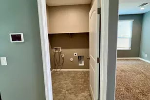 8407 W Springfield Wy, Florence, AZ 85132 - Photo 10