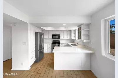 2912 S Price Road, Tempe, AZ 85282 - Photo 2