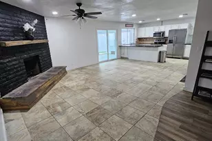 902 E Glade Ave, Mesa, AZ 85204 - Photo 2