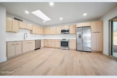 8608 E Whitton Avenue, Scottsdale, AZ 85251 - Photo 2