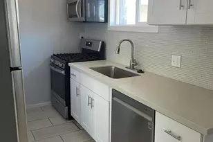 2242 N 29th Pl, Phoenix, AZ 85008 - Photo 4