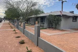 2242 N 29th Pl, Phoenix, AZ 85008 - Photo 14