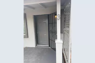 2242 N 29th Place #Apt 3, Phoenix, AZ 85008 - Photo 1