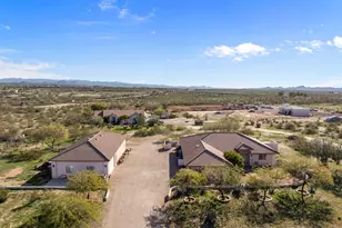 35675 S Calico Circle, Wickenburg, AZ 85390 - Photo 22