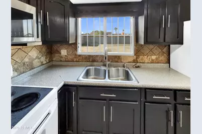 2002 N 58th Avenue, Phoenix, AZ 85035 - Photo 12