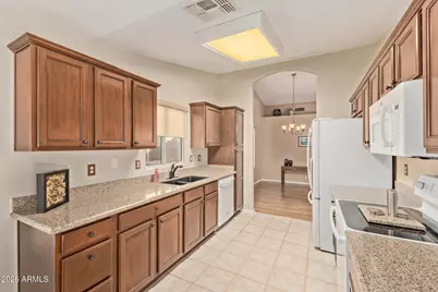 19426 N 84th Avenue, Peoria, AZ 85382 - Photo 10