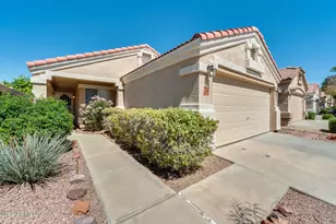 3024 E Blackhawk Dr, Phoenix, AZ 85050 - Photo 4