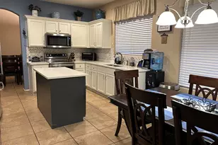 2204 W Alicia Dr, Phoenix, AZ 85041 - Photo 4