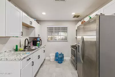 4610 W Indianola Avenue, Phoenix, AZ 85031 - Photo 6