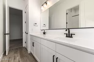 13772 W Morning Vista Dr, Peoria, AZ 85383 - Photo 30