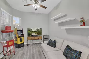 10226 E Lakeview Ave, Mesa, AZ 85209 - Photo 8