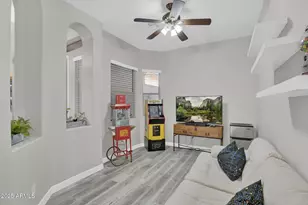 10226 E Lakeview Ave, Mesa, AZ 85209 - Photo 10