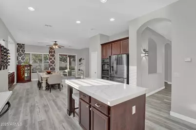 10226 E Lakeview Avenue, Mesa, AZ 85209 - Photo 12