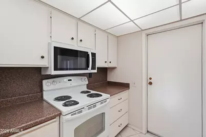 14016 N Palm Ridge Drive W, Sun City, AZ 85351 - Photo 8