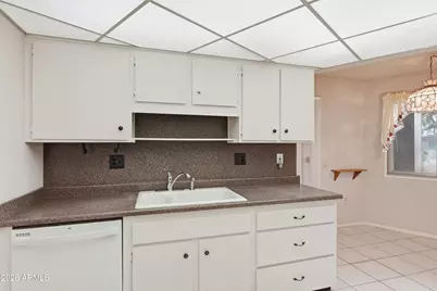 14016 N Palm Ridge Drive W, Sun City, AZ 85351 - Photo 6