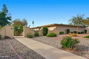 14016 N Palm Ridge Dr W, Sun City, AZ 85351 - Photo 2