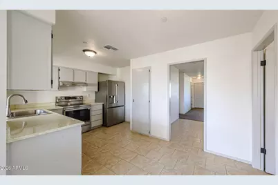 13669 N Newcastle Drive, Sun City, AZ 85351 - Photo 8