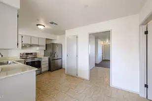 13669 N Newcastle Dr, Sun City, AZ 85351 - Photo 8