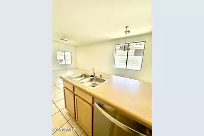 1061 E Susan Lane, Tempe, AZ 85288 - Photo 6