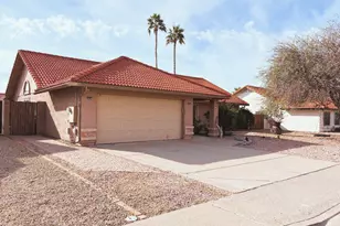 5829 E Enrose St, Mesa, AZ 85205 - Photo 2