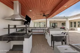 782 N Shannon Pl, Casa Grande, AZ 85193 - Photo 4