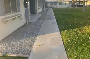 10436 W Deanne Dr, Sun City, AZ 85351 - Photo 4