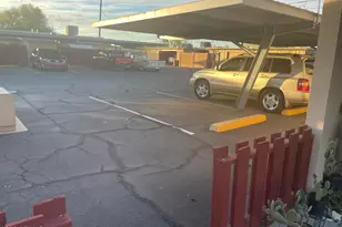 10436 W Deanne Dr, Sun City, AZ 85351 - Photo 6