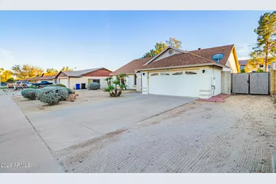 915 W Diamond Drive, Tempe, AZ 85283 - Photo 4