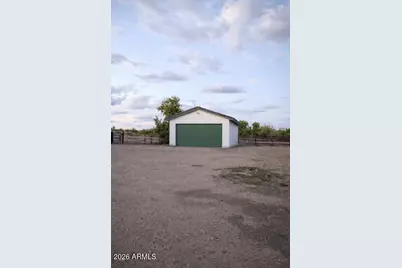 30924 W Pleasant Lane, Buckeye, AZ 85326 - Photo 6