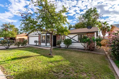 301 E Desert Lane, Gilbert, AZ 85234 - Photo 2