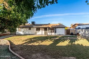 301 E Desert Ln, Gilbert, AZ 85234 - Photo 32