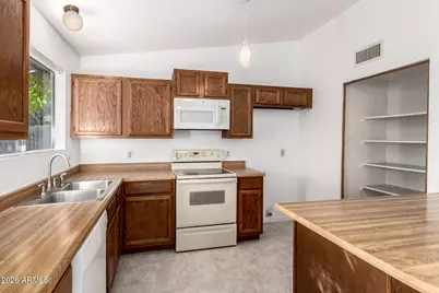 301 E Desert Lane, Gilbert, AZ 85234 - Photo 16