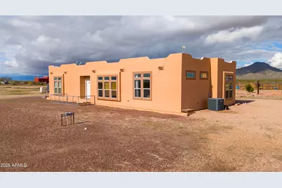 46109 W J-1 Ranch Road, Wickenburg, AZ 85390 - Photo 4