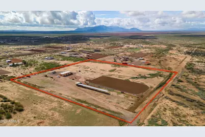 46109 W J-1 Ranch Road, Wickenburg, AZ 85390 - Photo 30