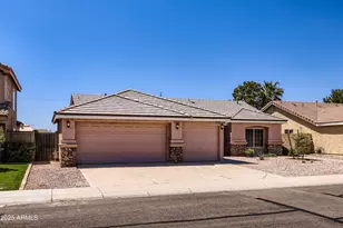 19858 N 33rd Pl, Phoenix, AZ 85050 - Photo 1