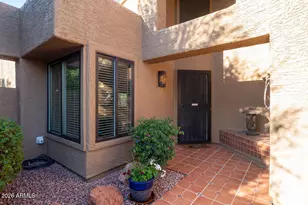9220 N 100th Pl, Scottsdale, AZ 85258 - Photo 14