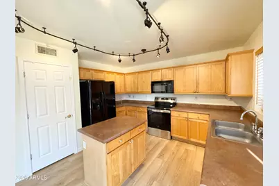 16283 N 159th Drive, Surprise, AZ 85374 - Photo 8