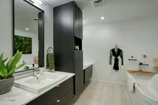 200 W Portland St, Phoenix, AZ 85003 - Photo 20