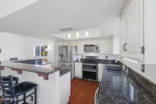 1338 E Sunburst Ln, Tempe, AZ 85284 - Photo 16